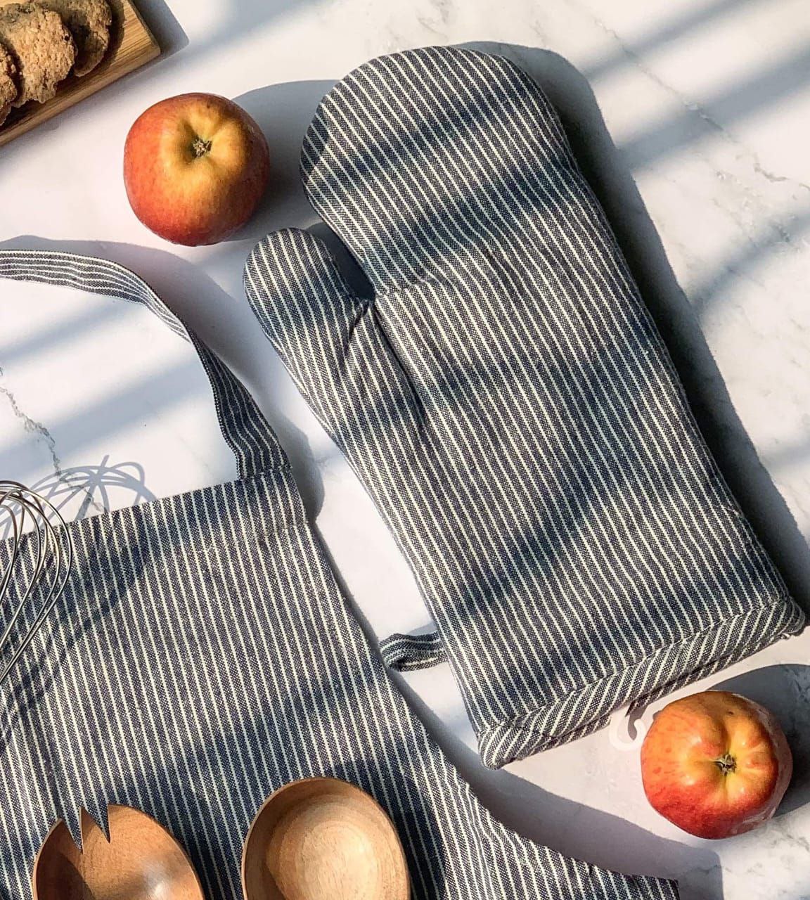 photo_5918060468684049110_y