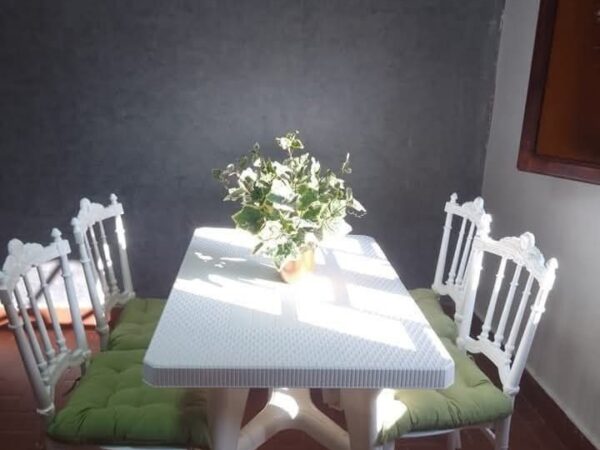 سفرة كاملة 4 كراسي + ترابيزة